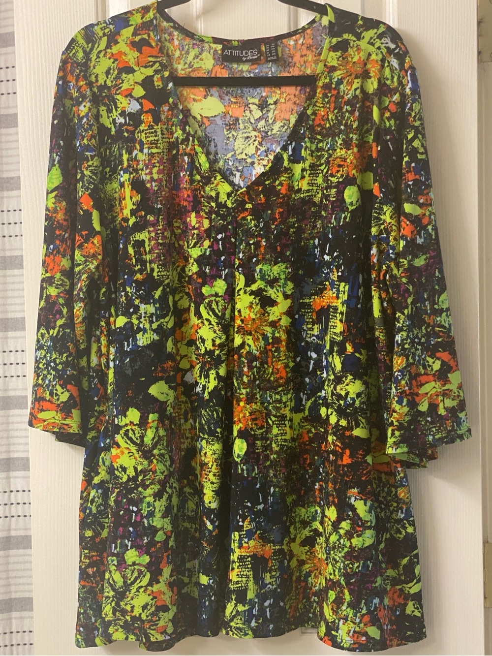 Attitudes by Renee Neon Green Multicolor Abstract V-Neck Peplum Tunic Size 2X